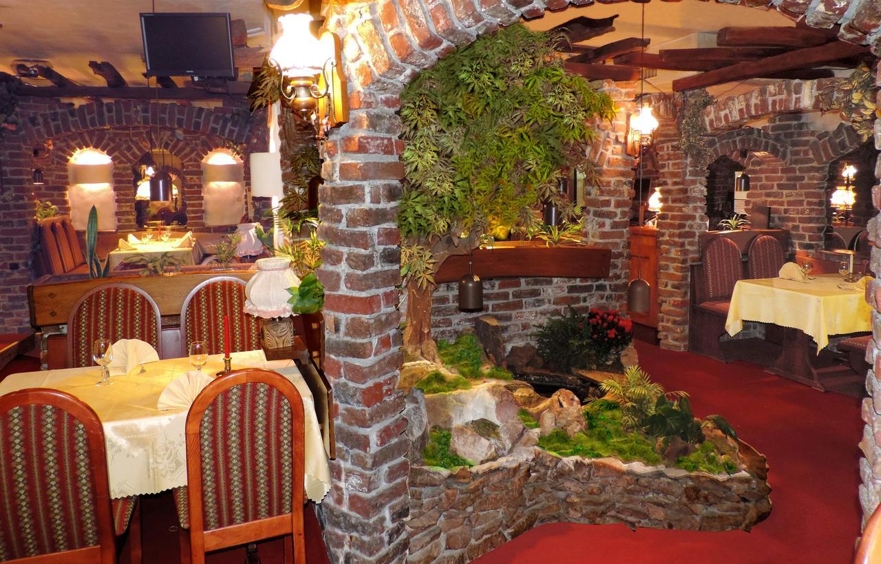 Hotel Restaurant Cristal Wintzenheim Eksteriør bilde