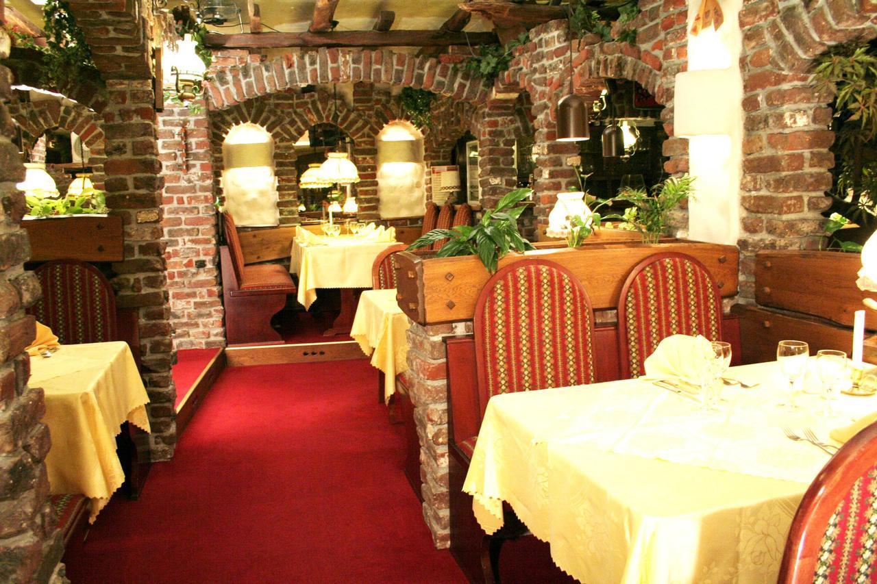 Hotel Restaurant Cristal Wintzenheim Eksteriør bilde