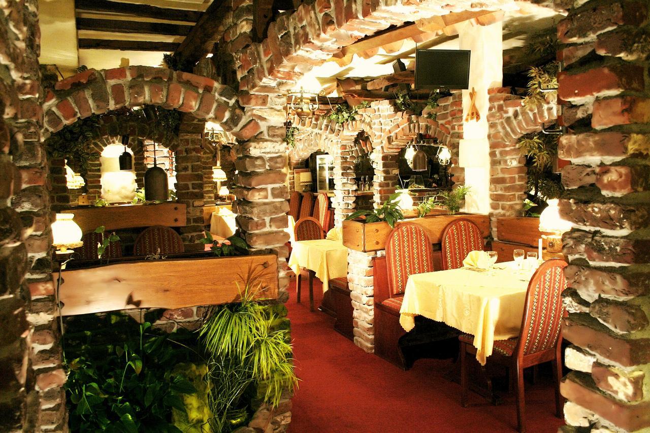 Hotel Restaurant Cristal Wintzenheim Eksteriør bilde